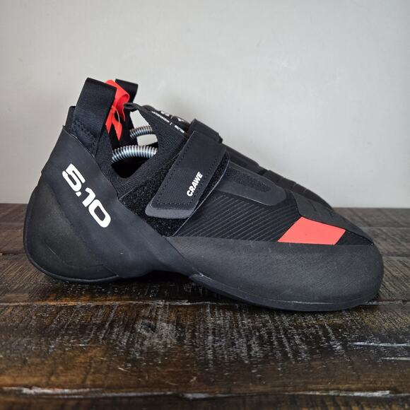 NEW Adidas Five Ten Crawe Mens Size 10.5 Climbing Shoes Black Concave EG2370